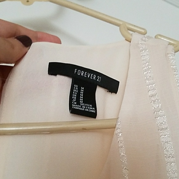Medium Forever21 Cream dress. - Picture 4 of 5